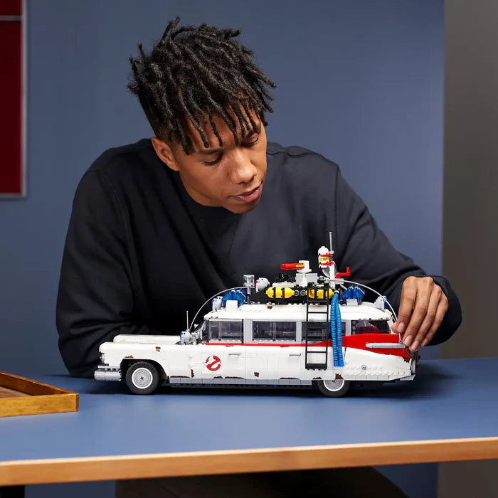 Ghostbusters Cadillac ECTO-1 (2352 Pieces)