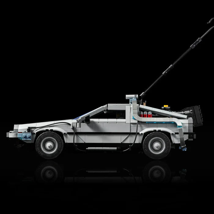 DMC DeLorean “Back to the Future” (1,872 Pieces)
